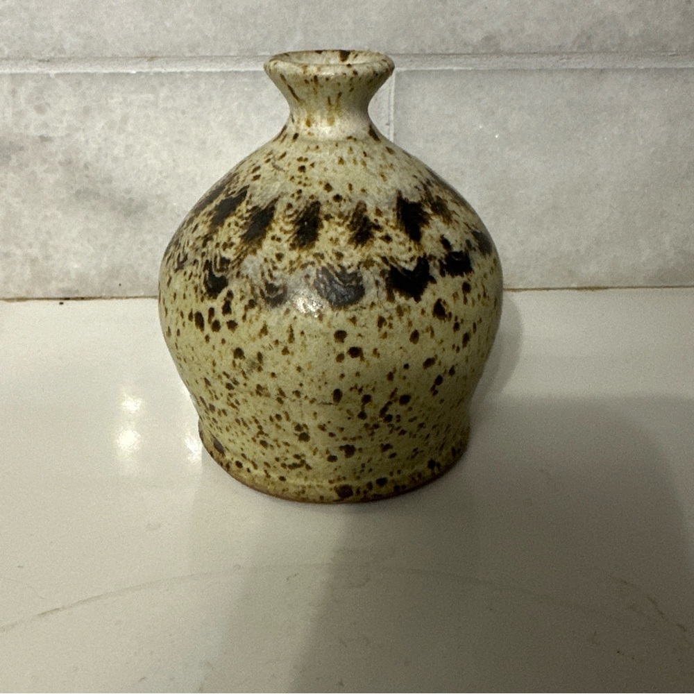 Vintage OWEN’S JugTown Pottery Bud Vase Vessel Speckled Brown Tan Marked On Base